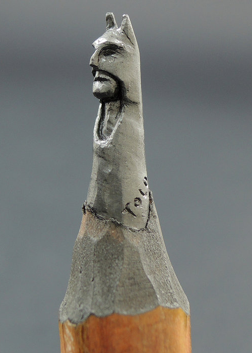 12-Batman-Jasenko-Đorđević-Miniature-Sculptures-in-Pencil-Graphite-Lead-www-designstack-co
