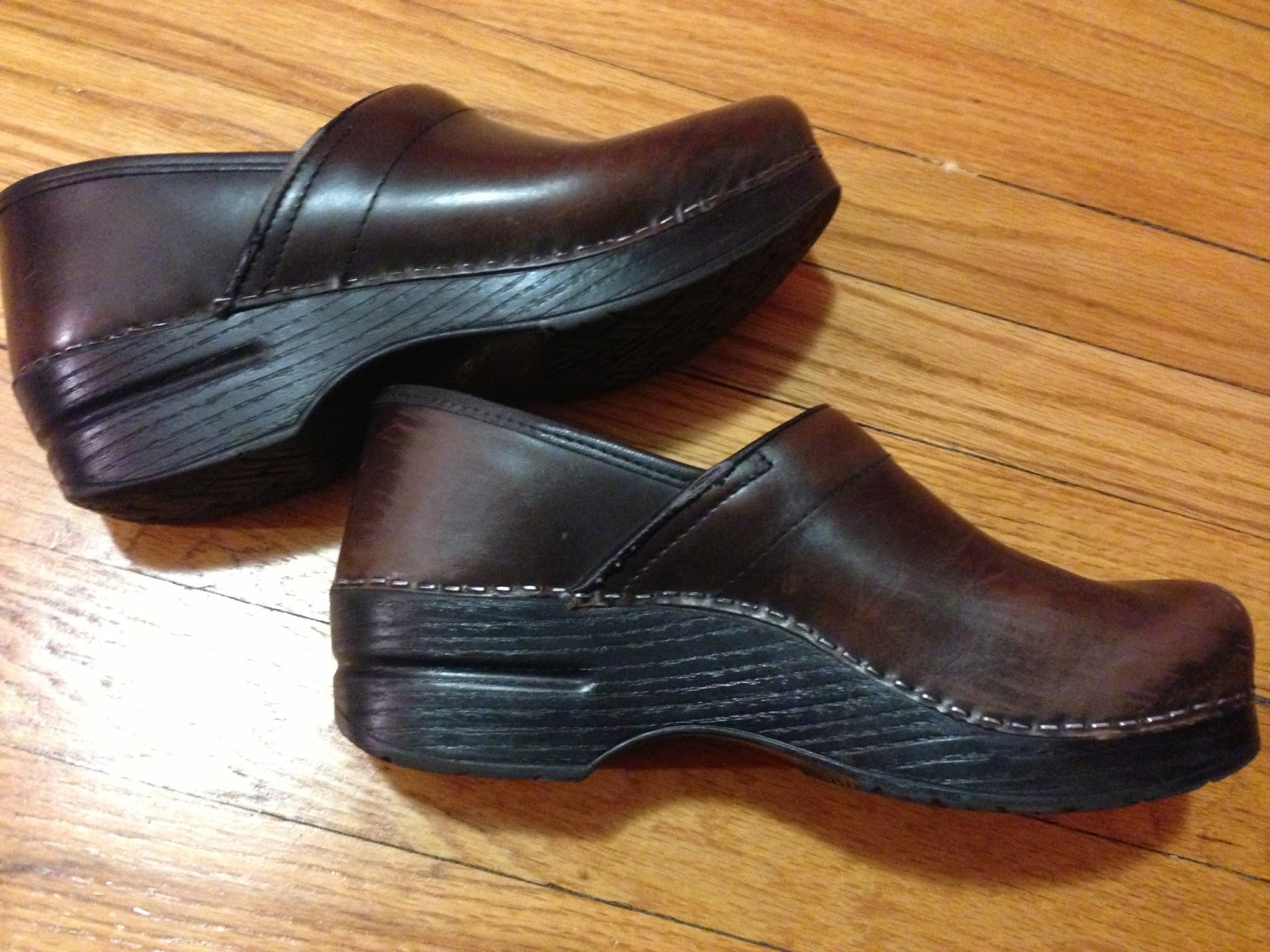 laws of general economy: {SOLD!} Dansko Professional Clogs Size 38