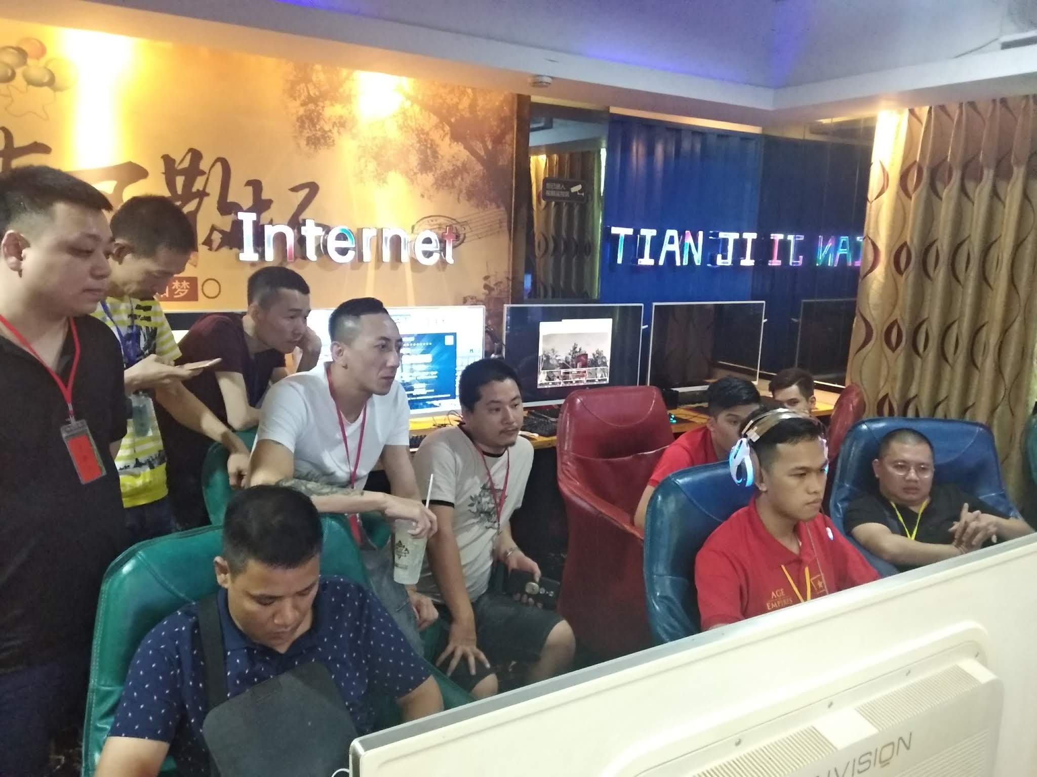 AoE Việt Trung 2018