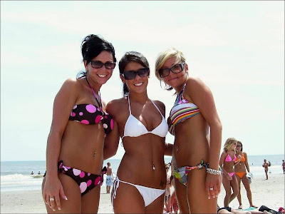 Vamonos a la playa con estas chicas