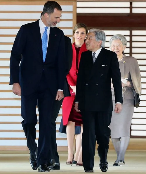 King Felipe and Queen Letizia with Japanese Emperor Akihito, Empress Michiko, Crown Prince Naruhito and Crown Princess Masako at the Imperial Palace in Tokyo