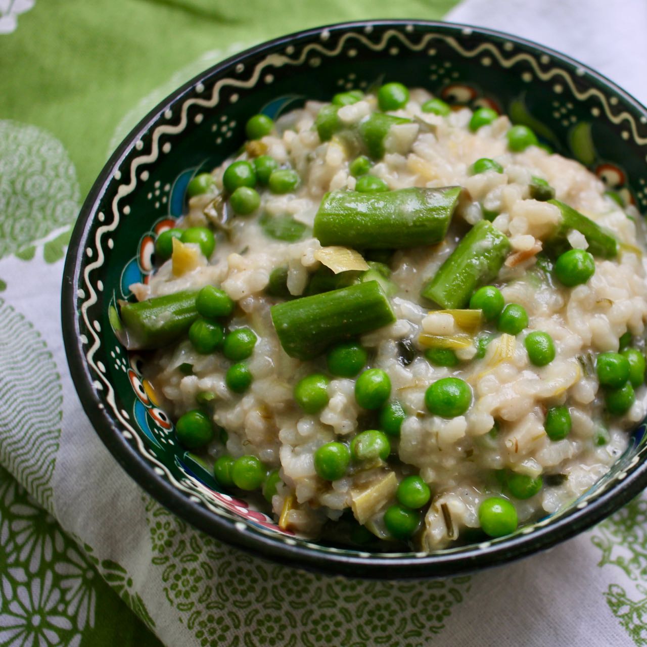 Green Gourmet Giraffe Creamy spring risotto soup (vegan)