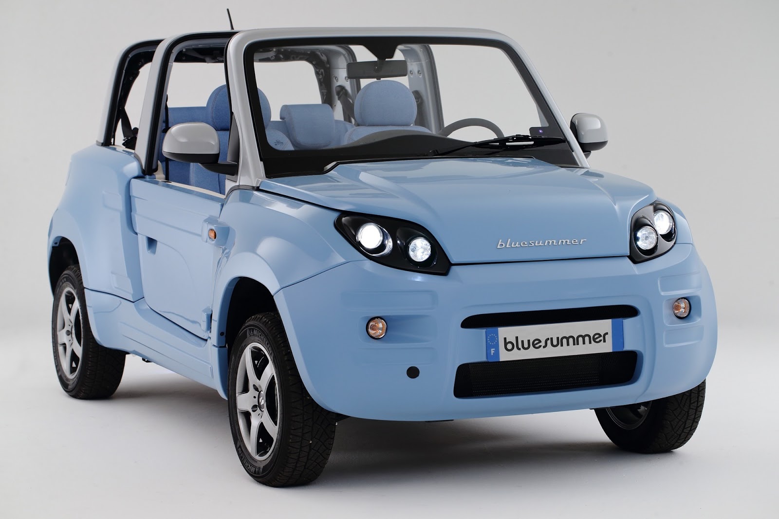© Automotiveblogz Bollore Electric Cars
