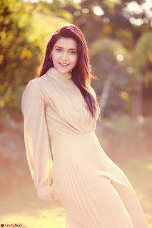 Mannara Chopra  Looks super cute for her latest Pics Amazing Cute ~  Exclusive HQ 9