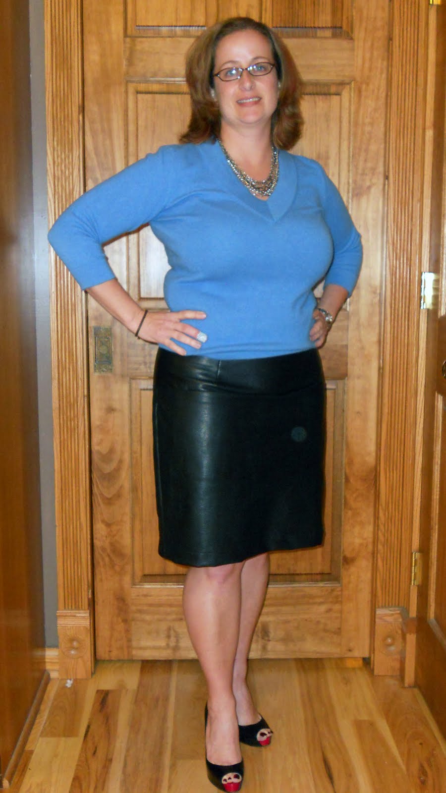 Sew Silly: Vogue 1247 Leather Skirt DONE!!!