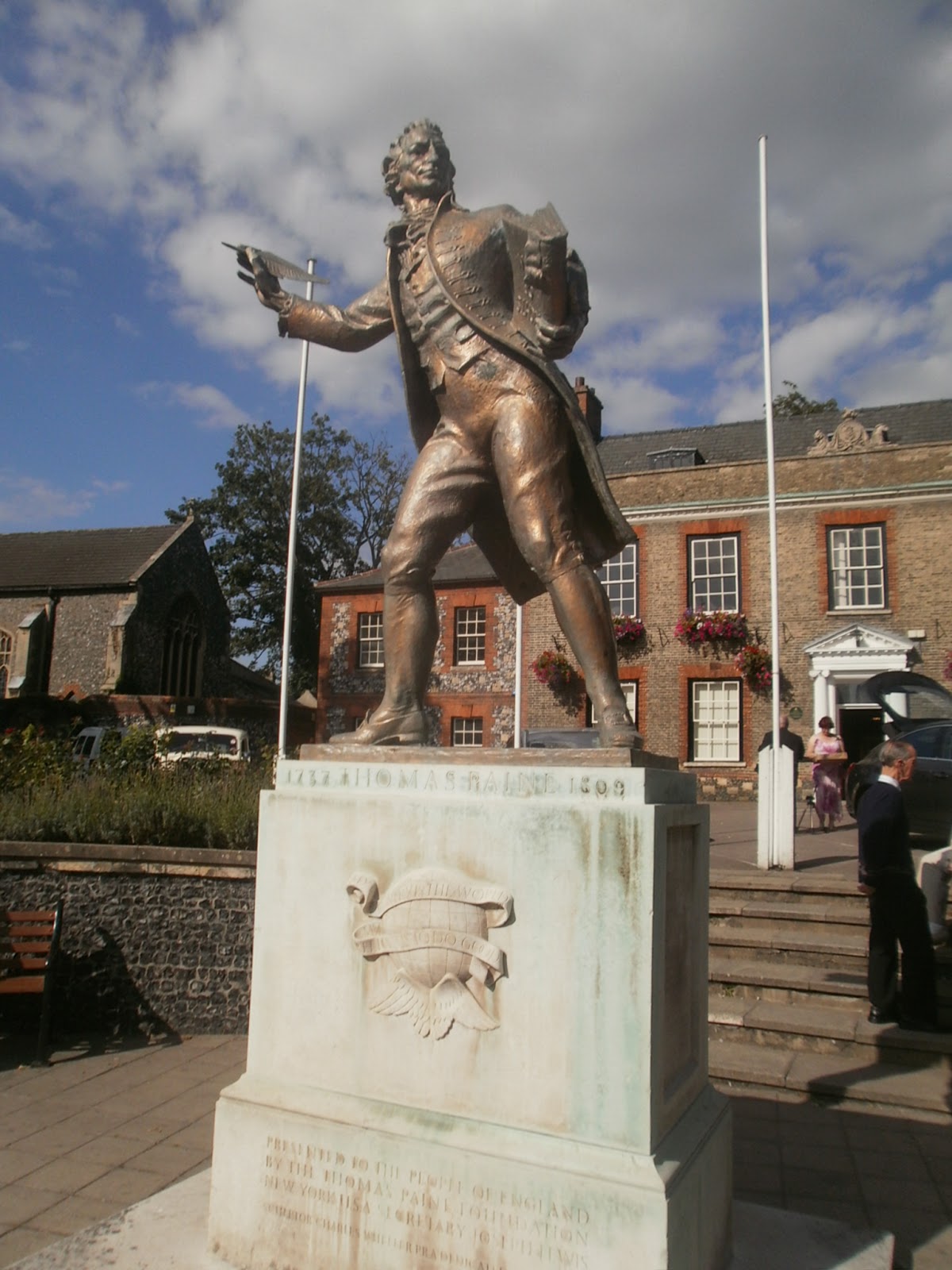 Thomas Paine Statue