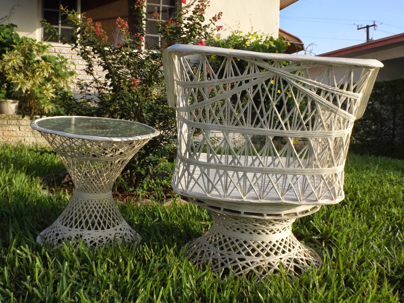 Still Stunning Vintage Resale: Vintage Russell Woodard Style Swivel ...