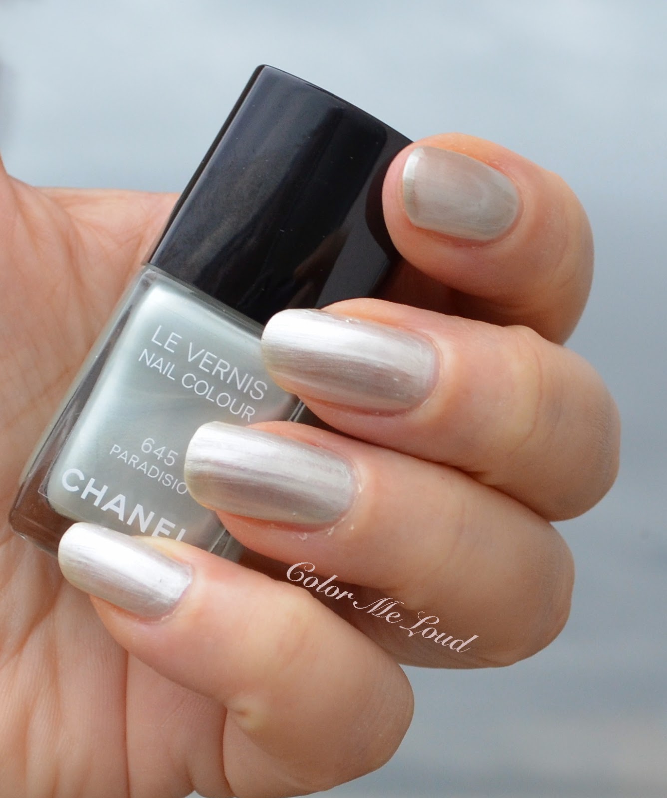 Chanel Black Pearl Le Vernis Nail Color Review & Swatches - Blushing Noir