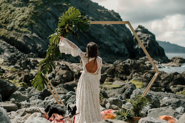 immacle vestido boho bohemio boda playa rocas salvaje ideas
