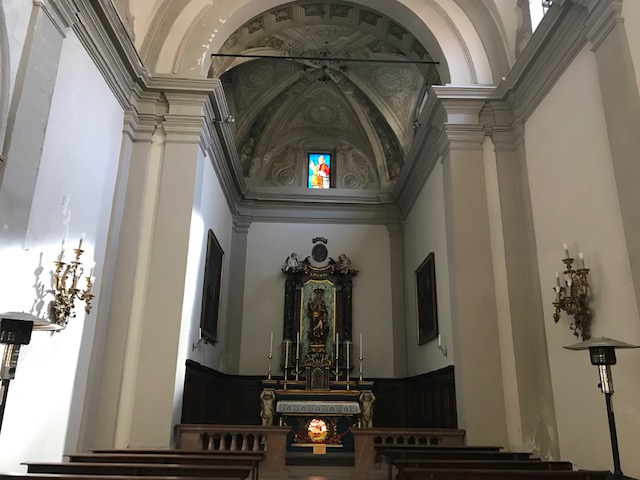 イタリア　ストレーザの教会内