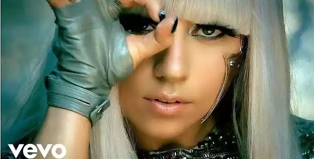 Δηλώσεις έκπληξη της Lady Gaga σχετικά με τους Illuminati: Λυπάμαι που πουλάω την ψυχή μου στους Illuminati και στις σκοτεινές δυνάμεις τους!