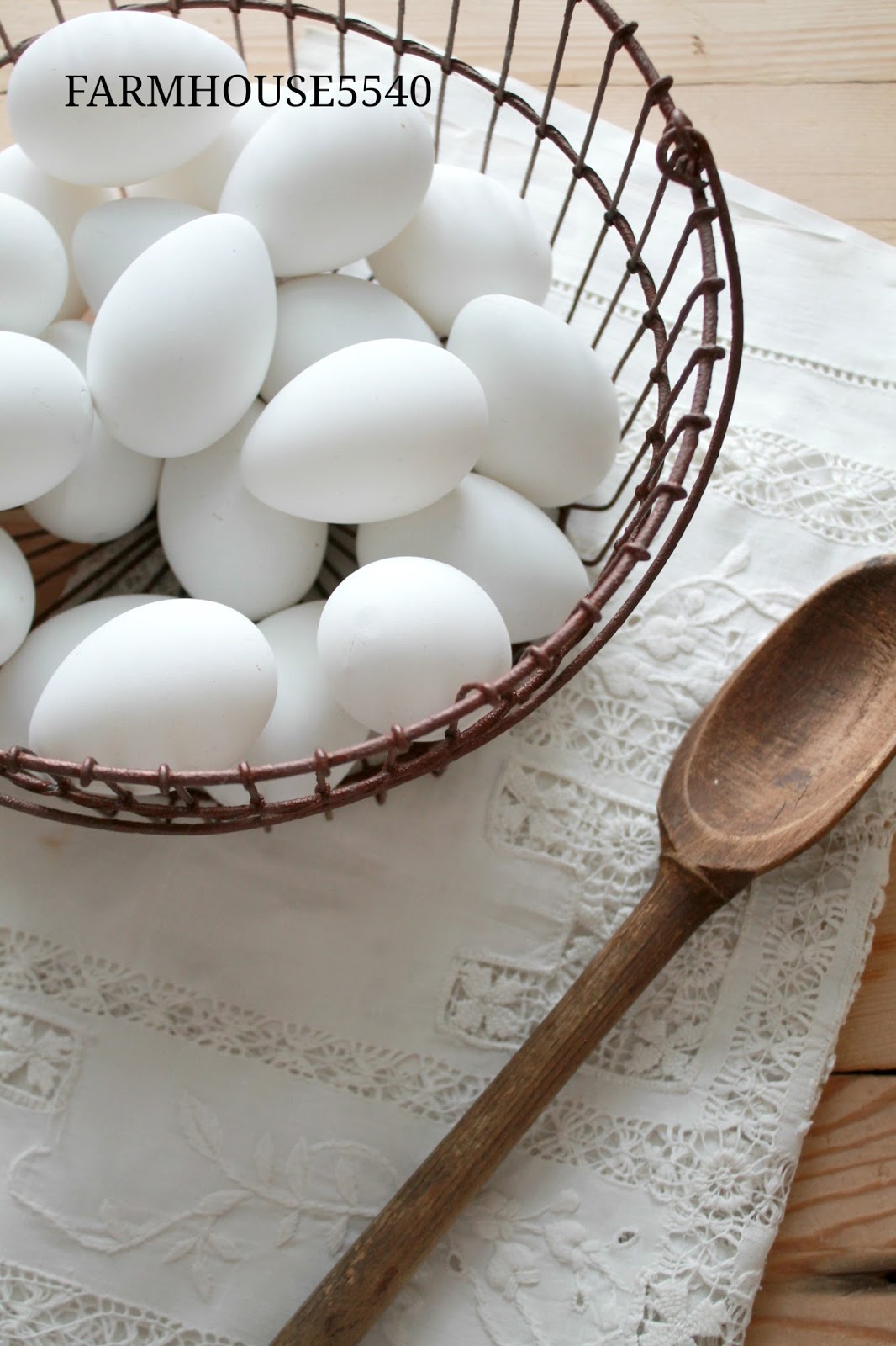 FARMHOUSE 5540 Farmhouse Inspiration Egg Baskets and Holders