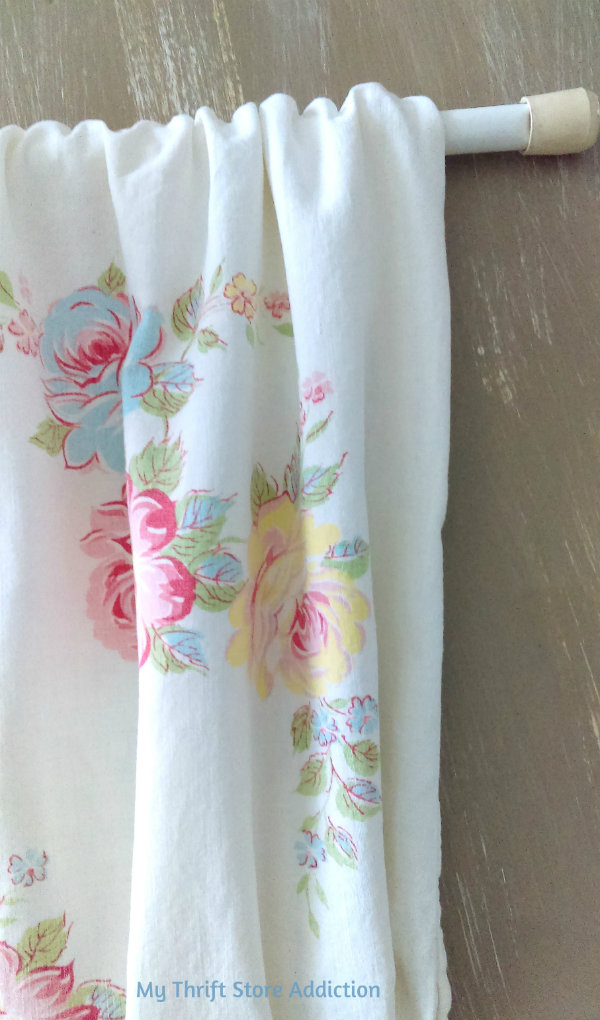 Vintage pillowcase curtains tutorial