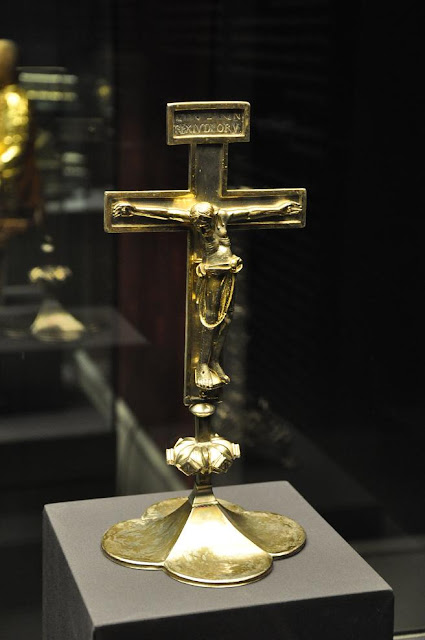 krzyż św. Bernwarda ze skarbca katedry w Hildesheim