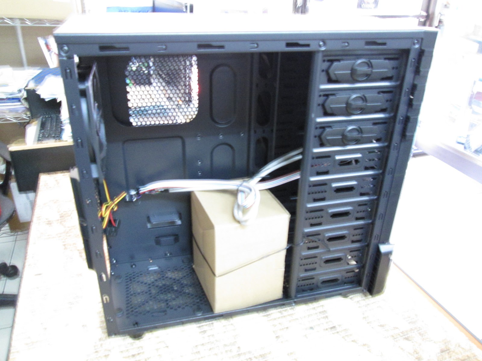 Bitstop Bicol: AeroCool VS-3 Computer Case