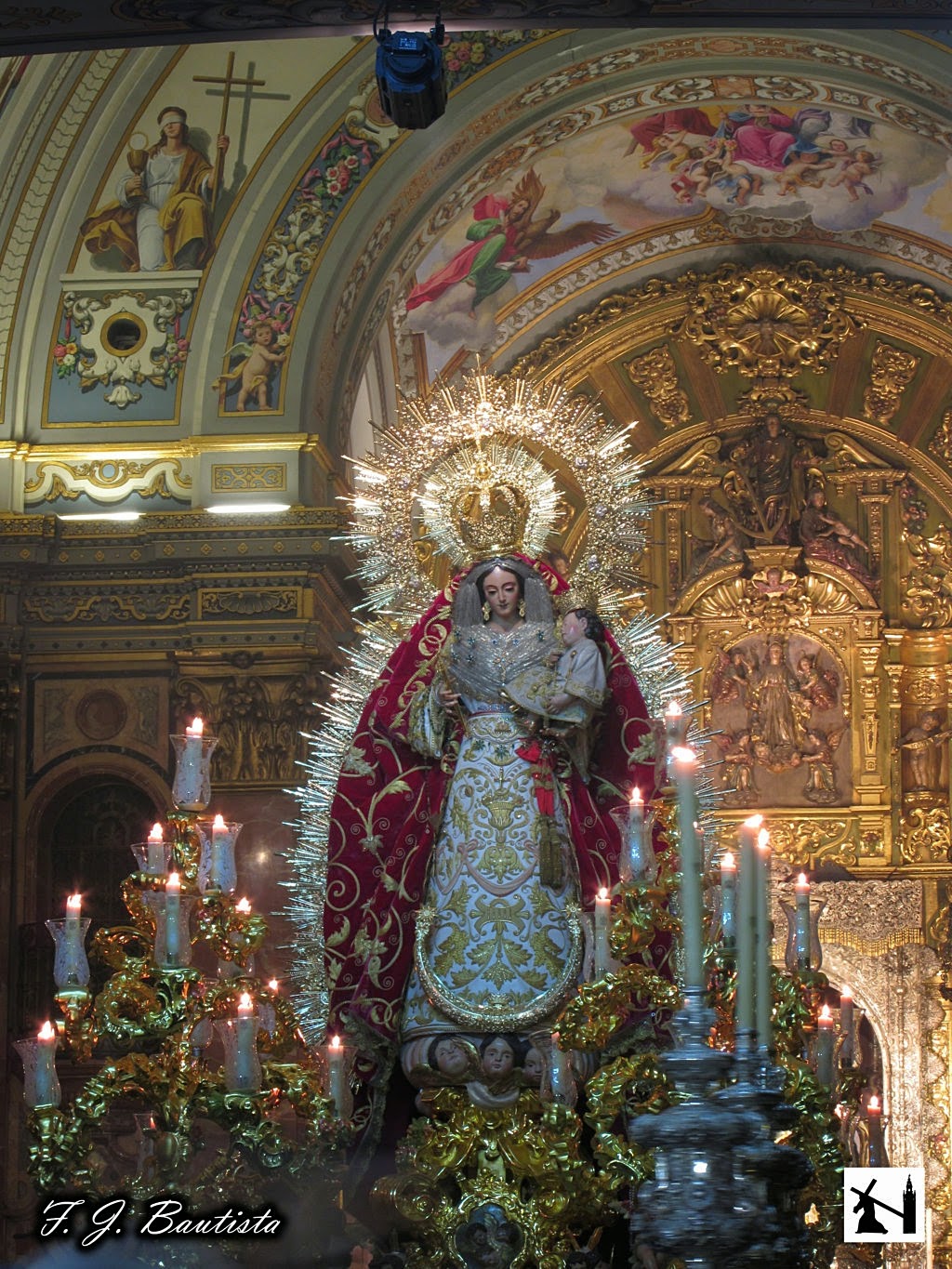 Cofradías Sevilla Nuestra Señora del Santo Rosario (Macarena)