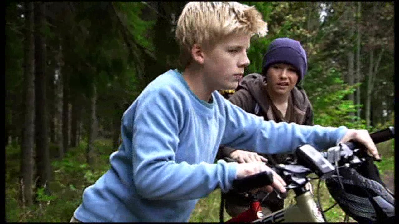 Нежное видео мальчики. Gutta boys 2006 Норвегия. Мальчишки есть мальчишки / Gutta boys (2006) Норвегия. "Gutta boys" (2006, Норвегия). Эпизод с игрой на раздевание.. Видеозаписи мальчики с мальчиками.