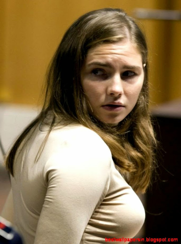 PHOTOS Amanda Knox39s Four Years in Court