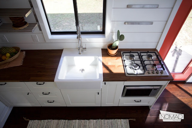Texas Hill Country Getaway House [ TINY HOUSE TOWN ]