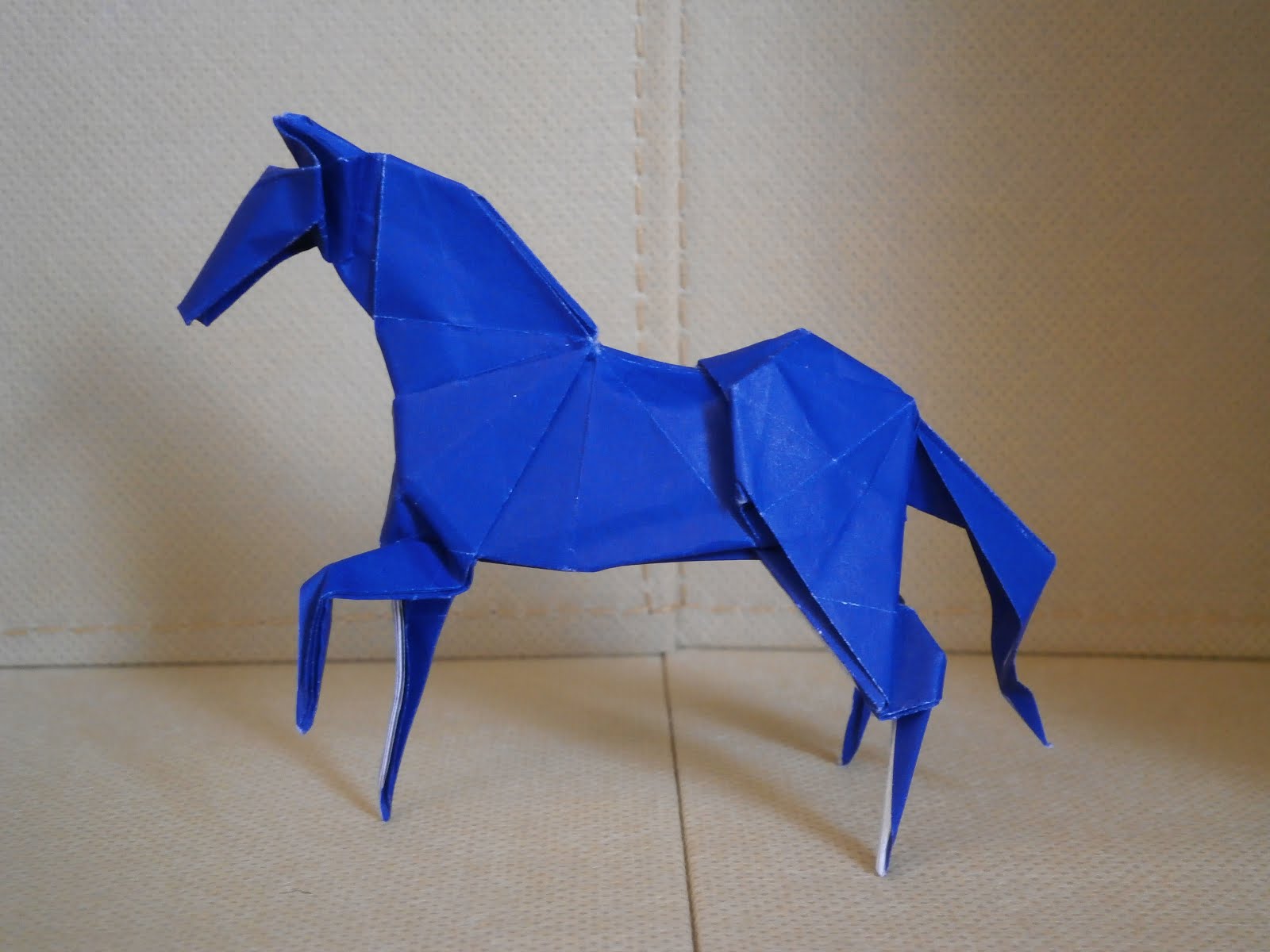KATAKOTO ORIGAMI: Horse from "Works of Hideo KOMATSU"