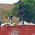 ¿HASTA CUÁNDO LA INDOLENCIA? Niños buscan comida entre la basura en Zulia (+Fotos)