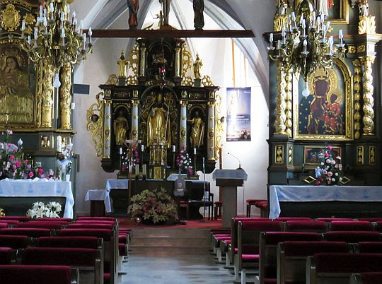 Wnętrze kościoła św, Wojciech a Gaboltov. Wnętrze kościoła św, Wojciech a Gaboltov.
