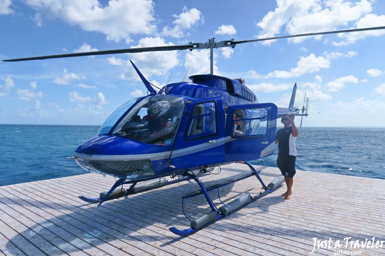 凱恩斯-大堡礁-外堡礁-推薦-公司-行程-旅遊-直升機-自由行-澳洲-Cairns-Outer-Great-Barrier-Reef-helicopter-Travel-Australia