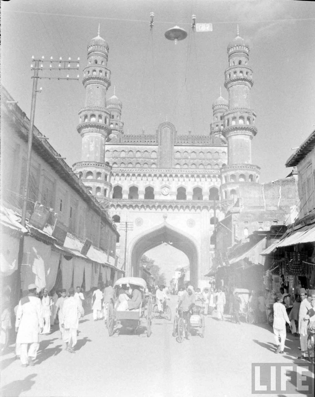 Charminar Street | Operation Polo | Hyderabad Police Action | Annexation of Hyderabad, Hyderabad (Deccan), Telangana, India | Rare & Old Vintage Photos of Operation Polo, Hyderabad (Deccan), Telangana, India (1948)