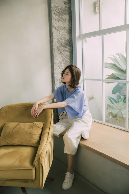 彎彎小河波浪造型袖上衣