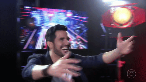 Estreia do 'The Voice Brasil' tem mensagem de amor e beijo gay; assista Estreia do 'The Voice Brasil' tem mensagem de amor e beijo gay; assista
