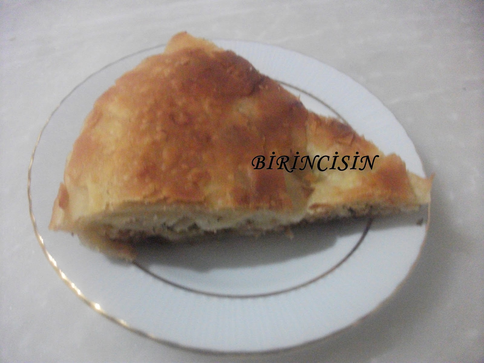 BİRİNCİSİN TAVADA EV YUFKASINDAN PEYNİRLİ BÖREK