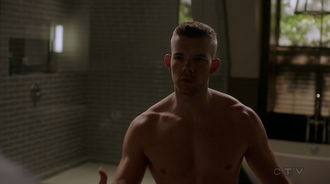 Russell Tovey, Aarón Díaz & David Lim on Quantico (2016) .