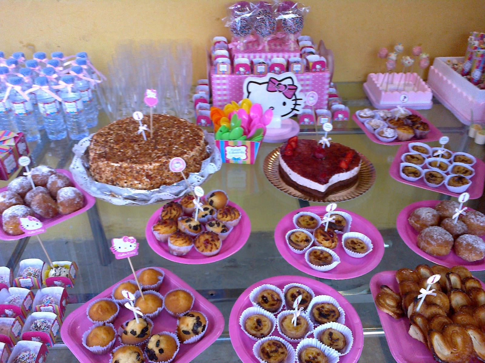 Karapinha Festa de aniversário da Kaya Tema Hello Kitty