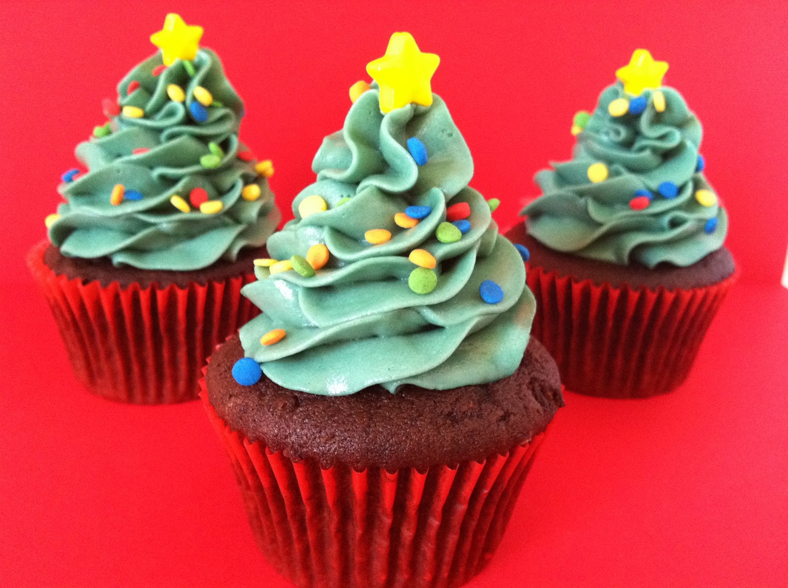 The Weekly Sweet Experiment Christmas Tree Cupcakes