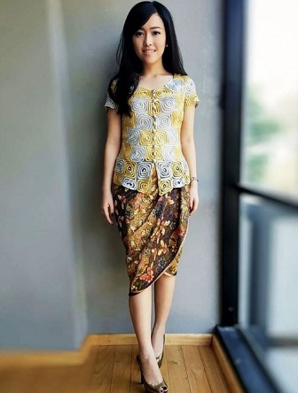 Model Kebaya Kartini Bali Terbaru