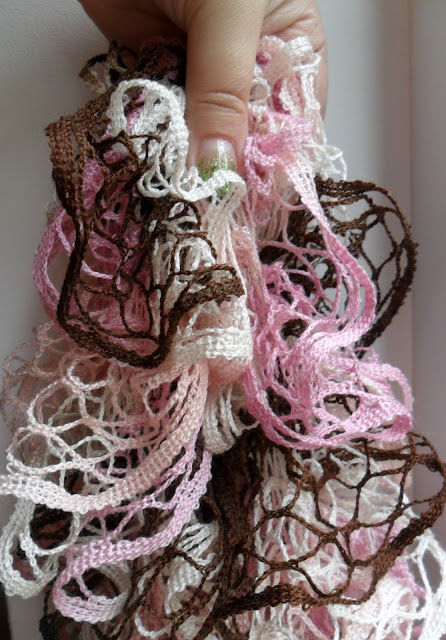 \u041c\u0438\u0440\u0430\u0414\u043e\u043c: \u0421\u0440\u0430\u0437\u0443 \u0442\u0440\u0438 \u0448\u0430\u0440\u0444\u0438\u043a\u0430