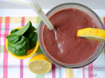 Juicy blackberries & freshly squeezed lemon come together perfectly in this creamy, delicious, & good-for-you Blackberry Lemonade Green Smoothie.