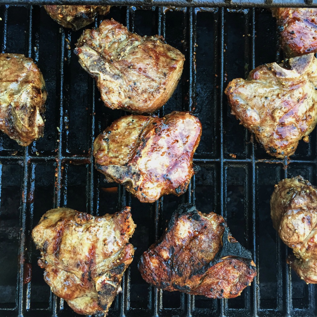 Grilled Lamb Chops with Ammoglio Sauce Grilled Lamb Chops with Ammoglio Sauce