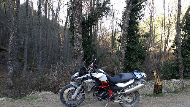 BMW F800 GS. Trail Forever. Una "quitapenas" por el Valle de Iruelas. BMW F800 GS. Trail Forever. Una "quitapenas" por el Valle de Iruelas.