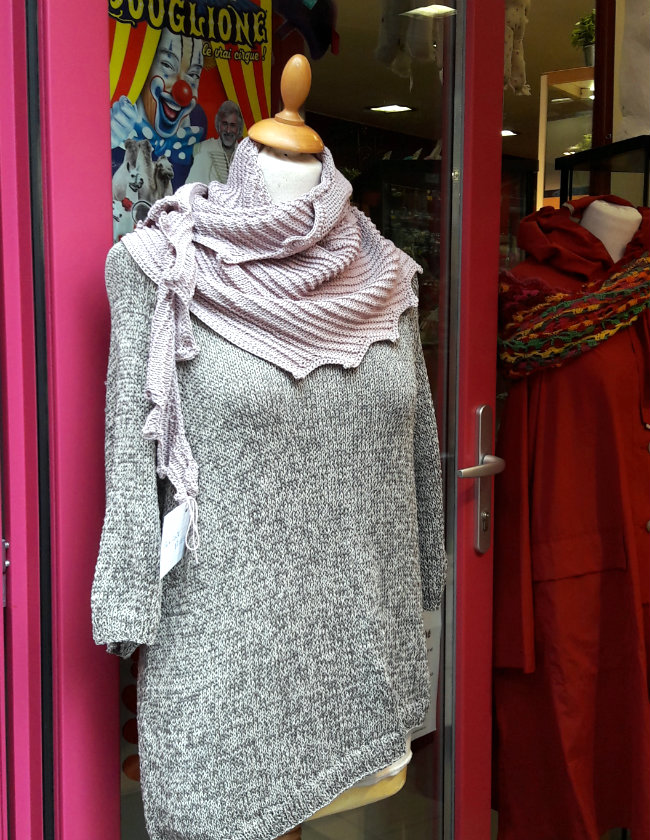 Yarn shops in Namur, Belgium | Happy in Red Yarn shops in Namur, Belgium | Happy in Red