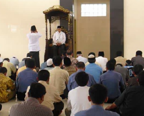 Teks Bacaan Bilal Sholat Jumat Tulisan Latin Istikomah