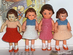 Link to: Dolls wearing similar clothes.