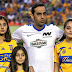 Doblete de Gaitán en su homenaje