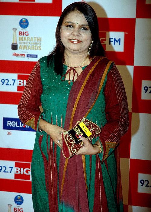 Sadhana Sargam Profile, Affairs, Contacts, Boyfriend, Gallery, News, Hd