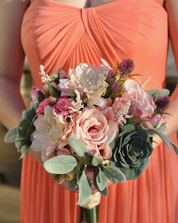50+ Buket Bunga Pengantin (Hand Bouquet Bunga) Pernikahan 50+ Buket Bunga Pengantin (Hand Bouquet Bunga) Pernikahan