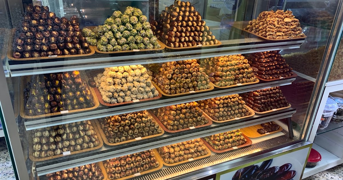 Life in Abu Dhabi The Date Market