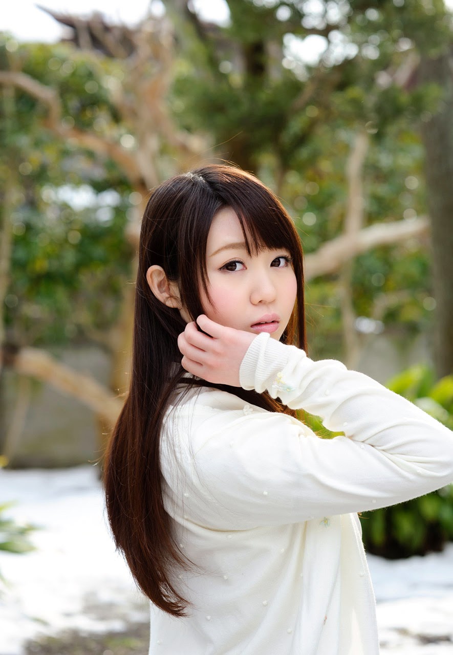 Foto Model Hot Aika Yumeno - Agen Judi Poker dan Domino Online Terbaik