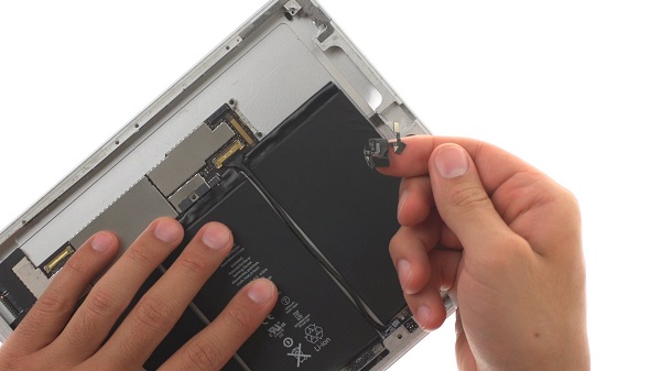 Quy trình thay mic iPad Mini 4 tại Maxmobile quy-trinh-thay-mic-ipad-mini-4-tai-maxmobile