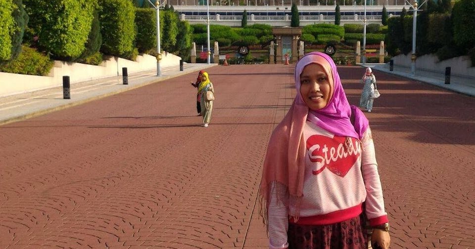 Mencoba Menulis Kembali - Lamuri Online