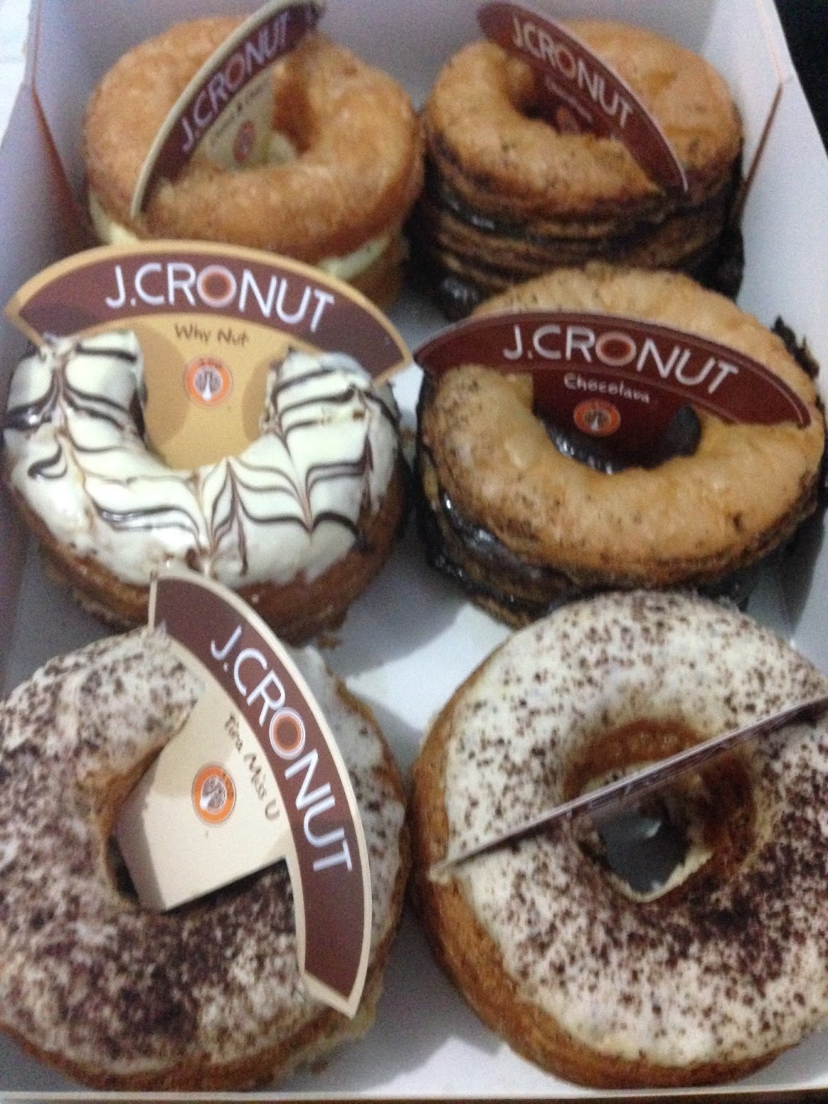 Hidup itu&hellip;FREEDOM man J.CO J.CRONUT (hampir ada disemua gerai JCO)